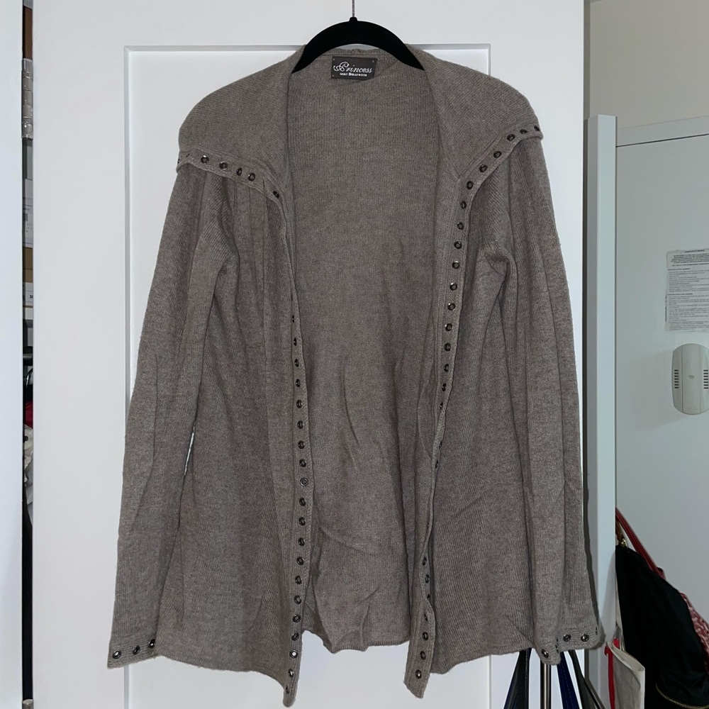 Cashmere wool hooded cardigan with gunmetal hardwood